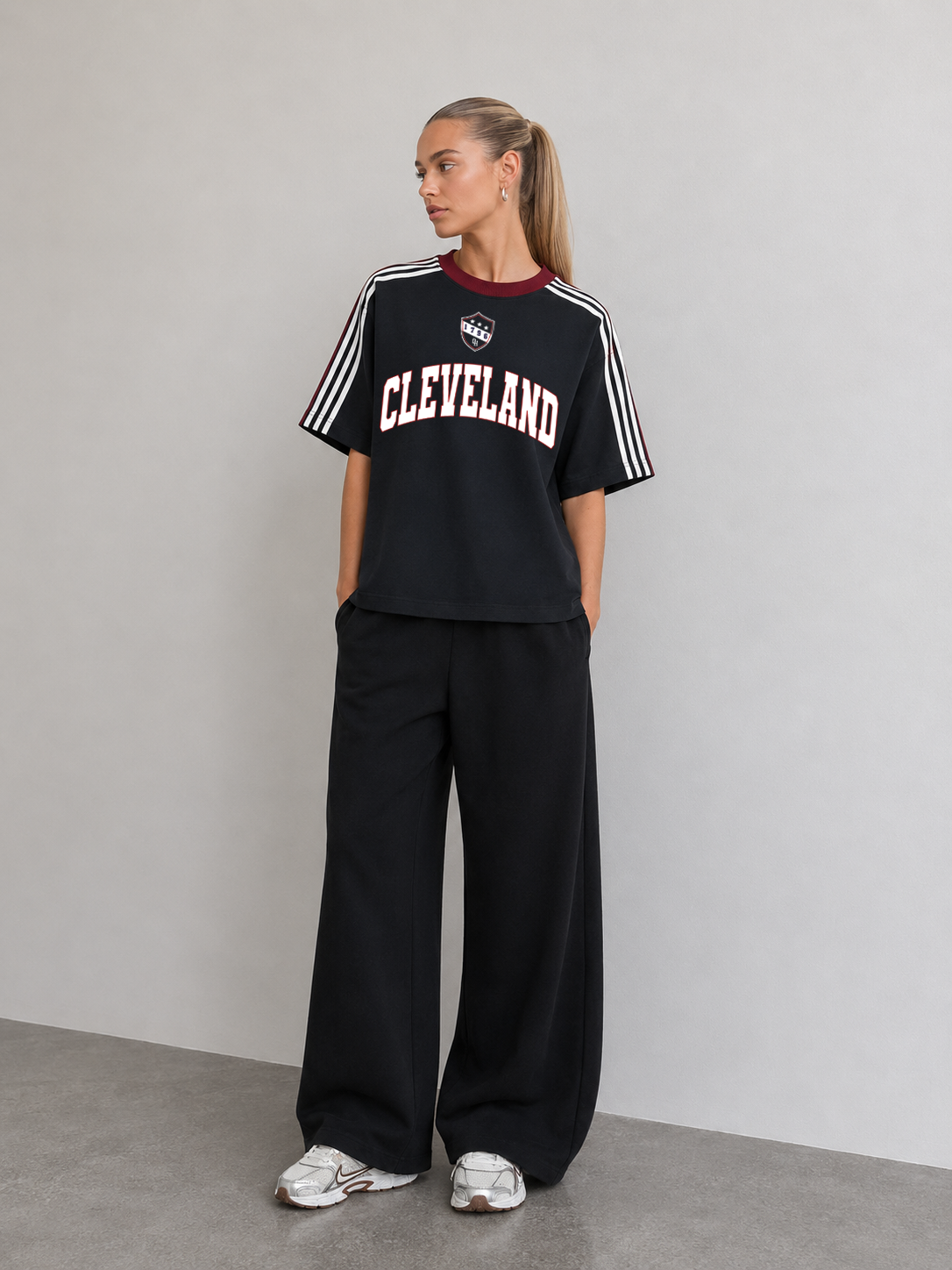 Cleveland Crest Striped Sleeve T-shirt - Navy