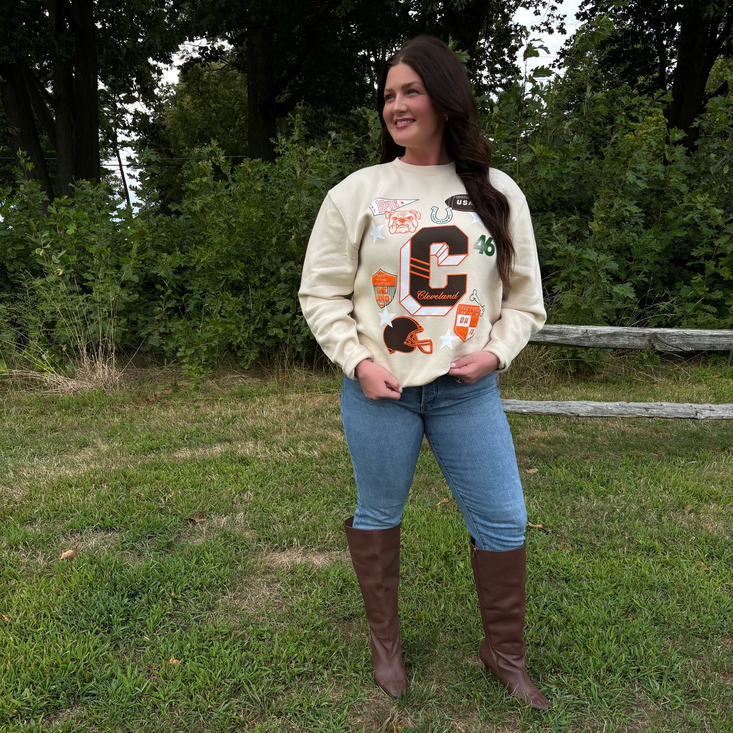 Cleveland Varsity Crewneck - Sand